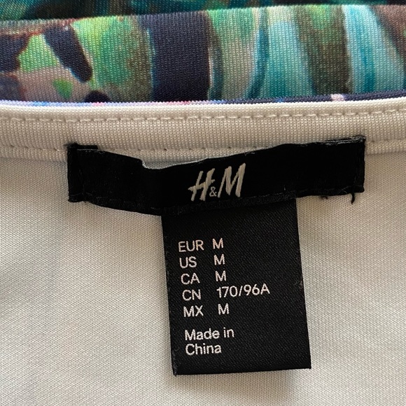 H&M MULTI COLOR FIT & FLARE SLIP ON SLEEVELESS TOP SIZE MEDIUM🌟EUC🌟 - Picture 8 of 10